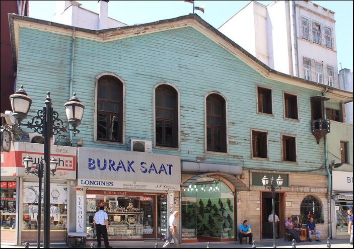 Bursa Tekkesi Dis.jpg